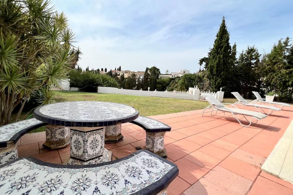 Villa Scenic With Private Pool - Sleeps 8 ميخاس المظهر الخارجي الصورة