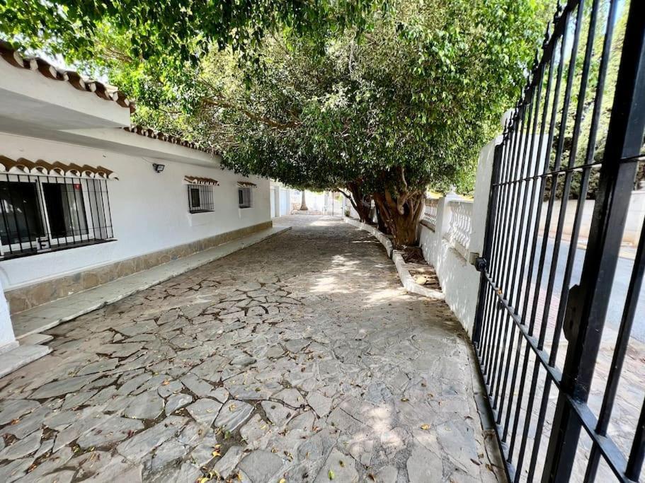 Villa Scenic With Private Pool - Sleeps 8 ميخاس المظهر الخارجي الصورة